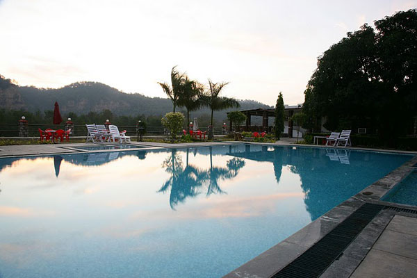 Jim Corbett Holiday With Pagoda Manu Maharani Hotel Uttarakhand Wildlife Holidays